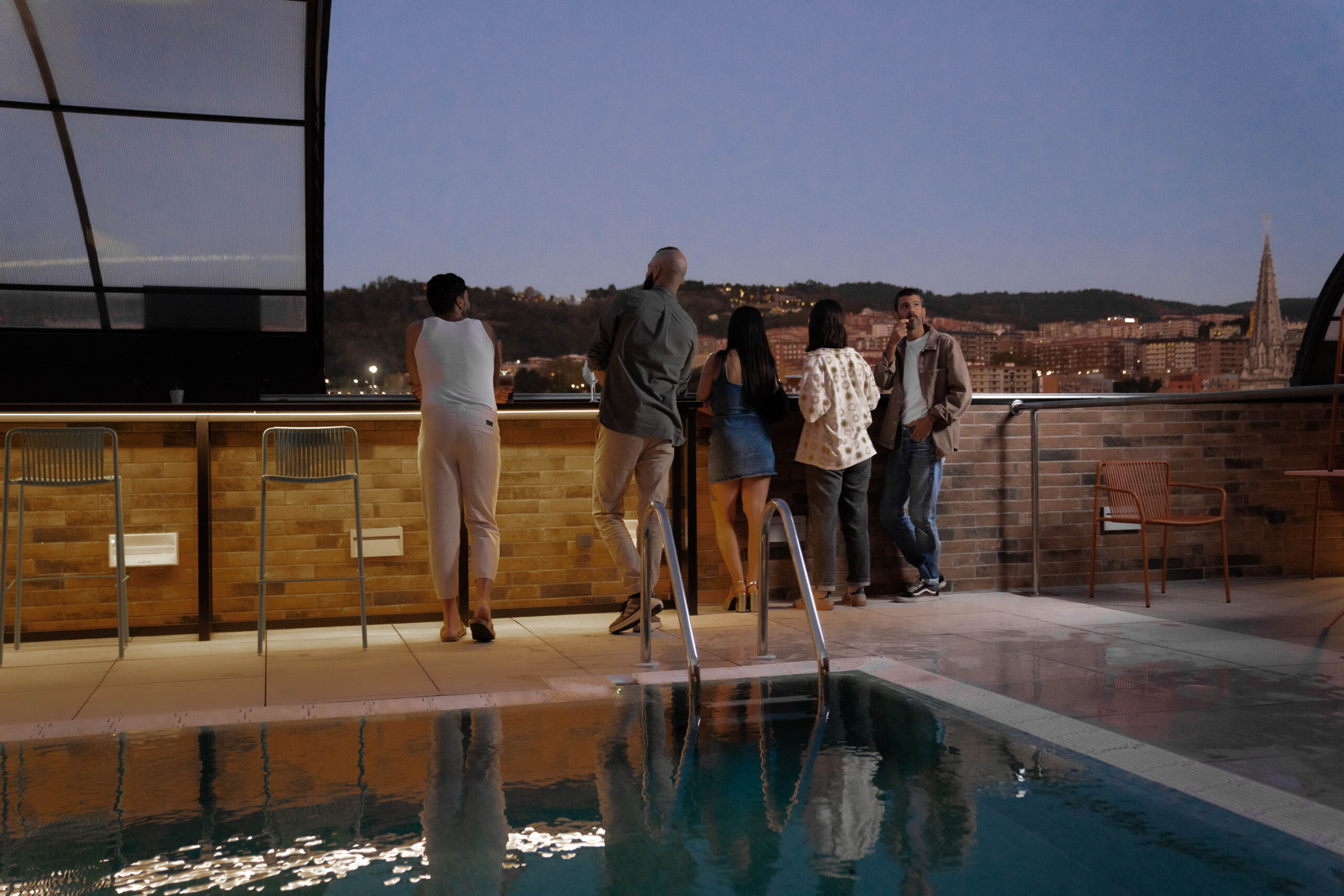 La previa de la Aste Nagusi de Bilbao este año se celebra en la POOL PARTY de Axel Hotel Bilbao.