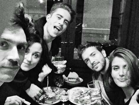 Pelayo Díaz y Pablo Alborán juntos en una cena con amigos.