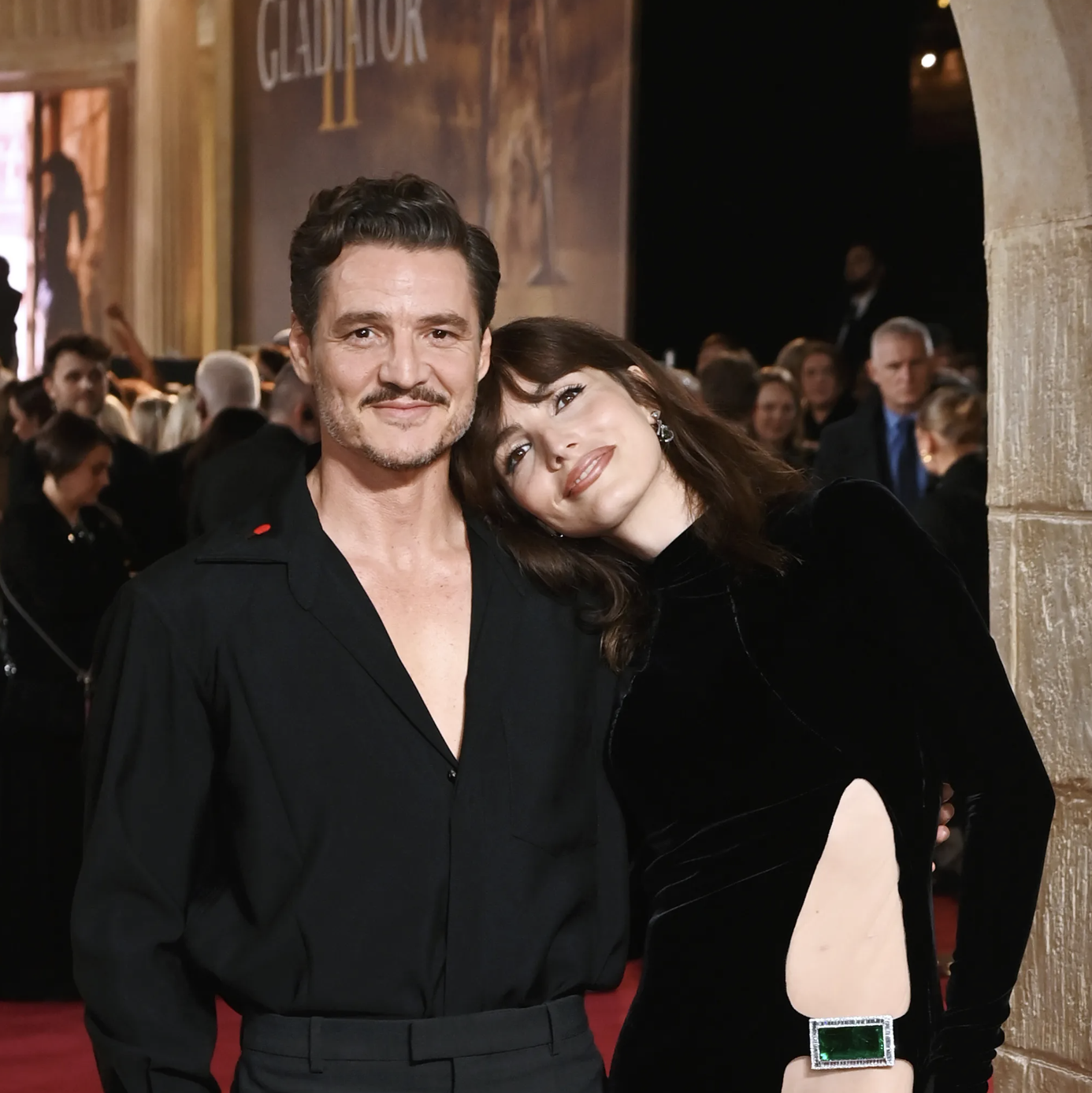 Pedro Pascal con su hermana Lux en el estreno de 'Gladiator 2'
